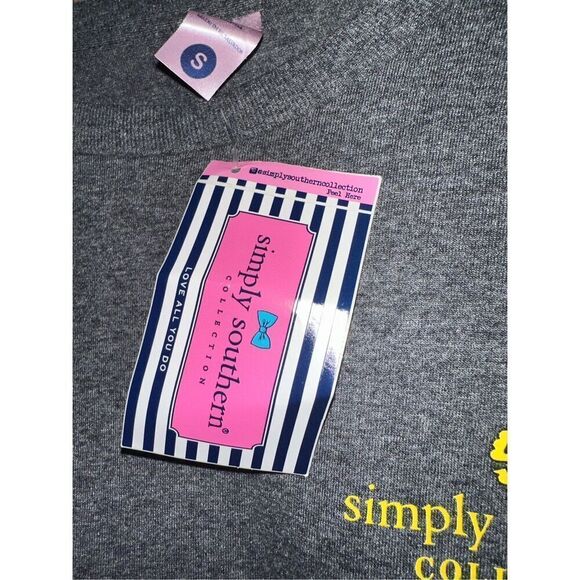 Simply Southern Short sleeve T-shirt Blessed To Bee a Grandma size small NWT - Picture 4 of 4